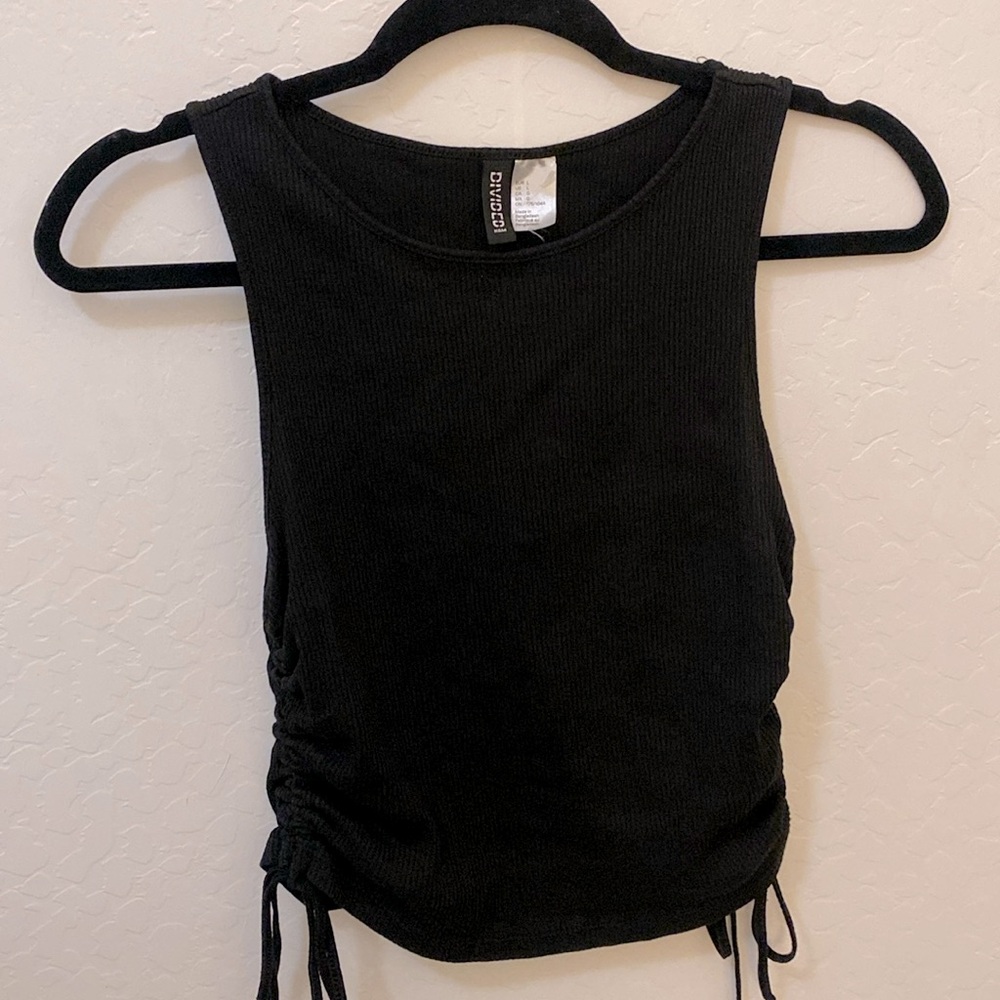 Size L Black Basic Tank Top